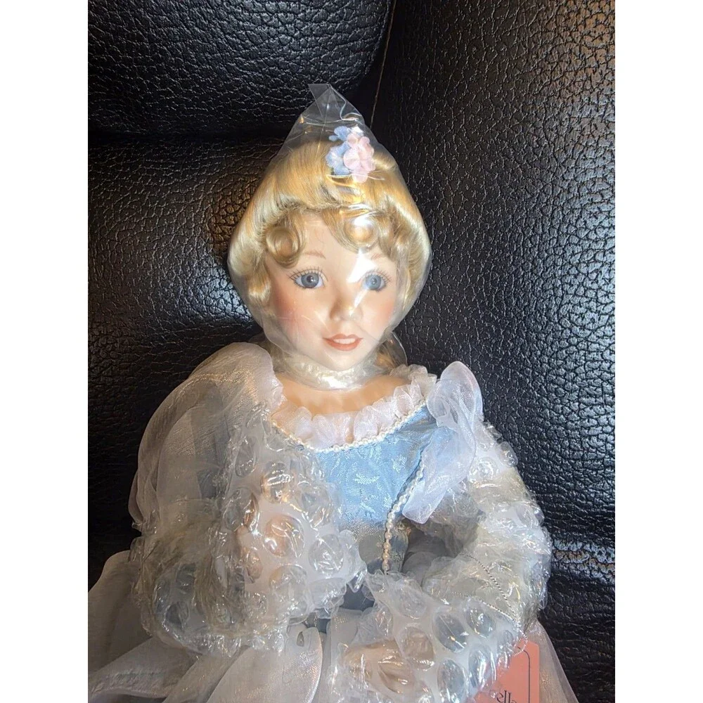 Ashton Drake Galleries Cinderella At The Ball 15.5